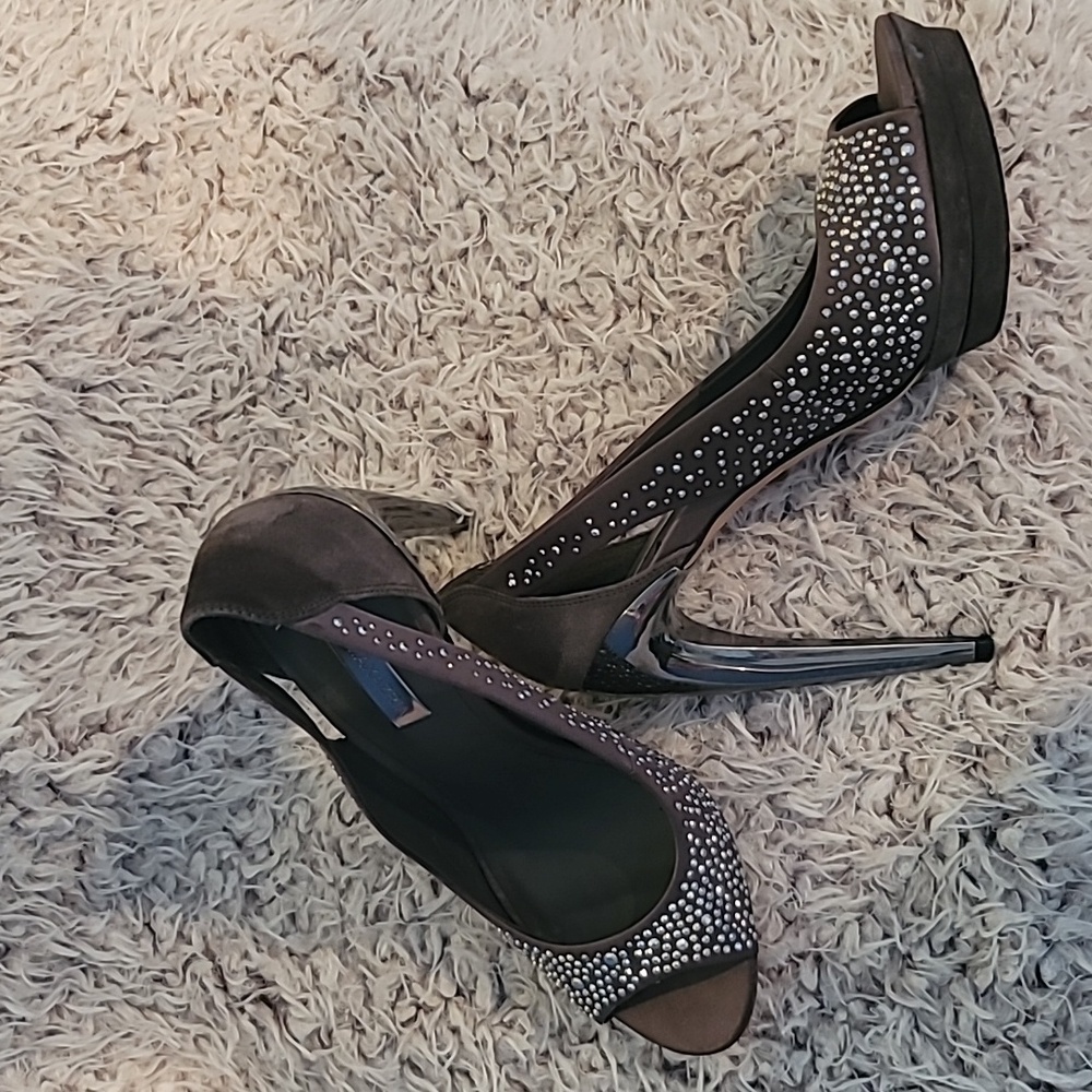 CCO ALL NEED TO GO!  BCBG Elegant Brown Peep-Toe Heels